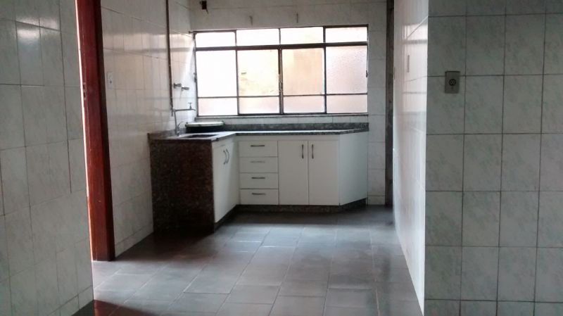 Casa à venda com 4 quartos, 450m² - Foto 11