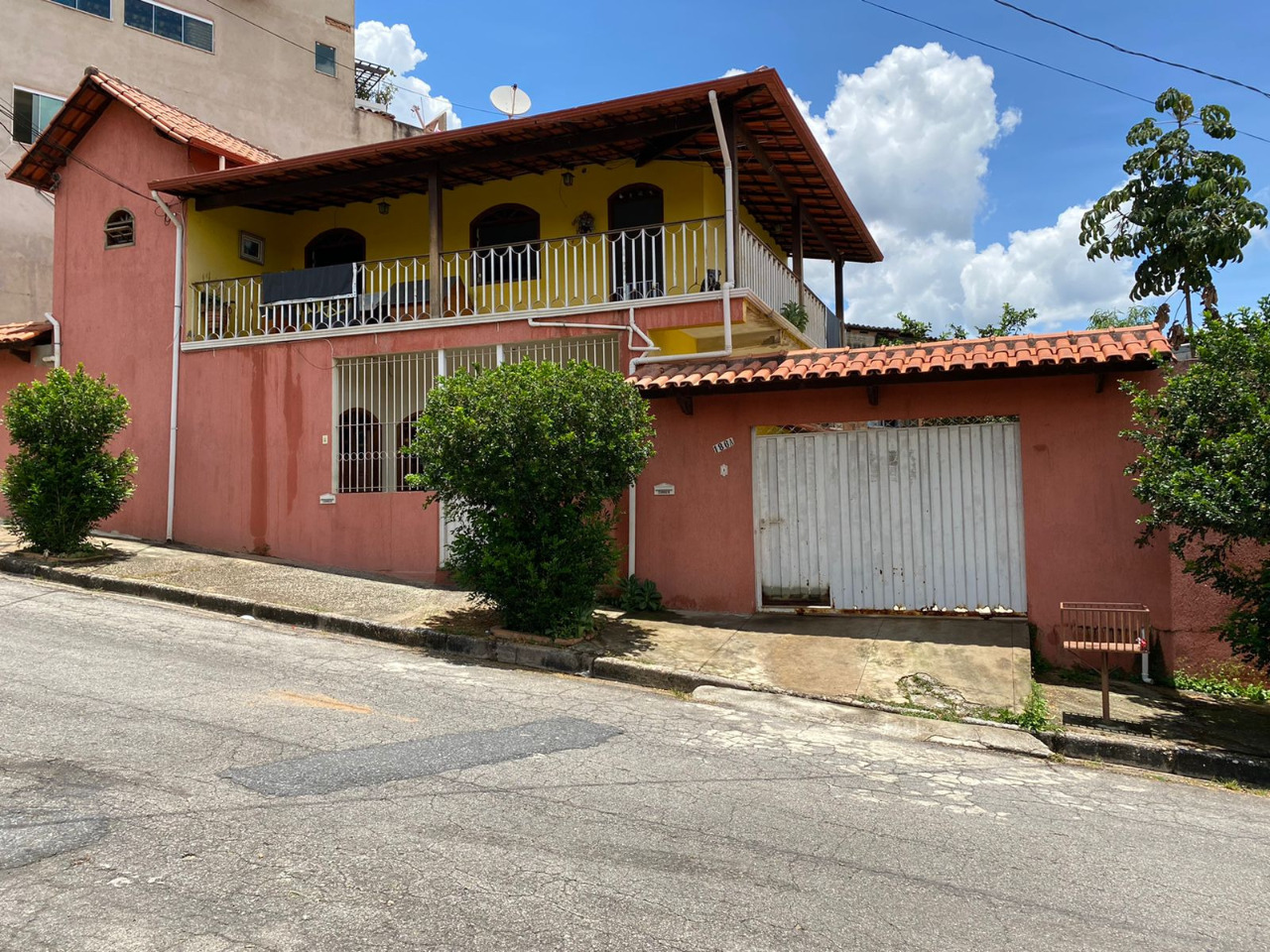 Casa à venda com 5 quartos, 150m² - Foto 1