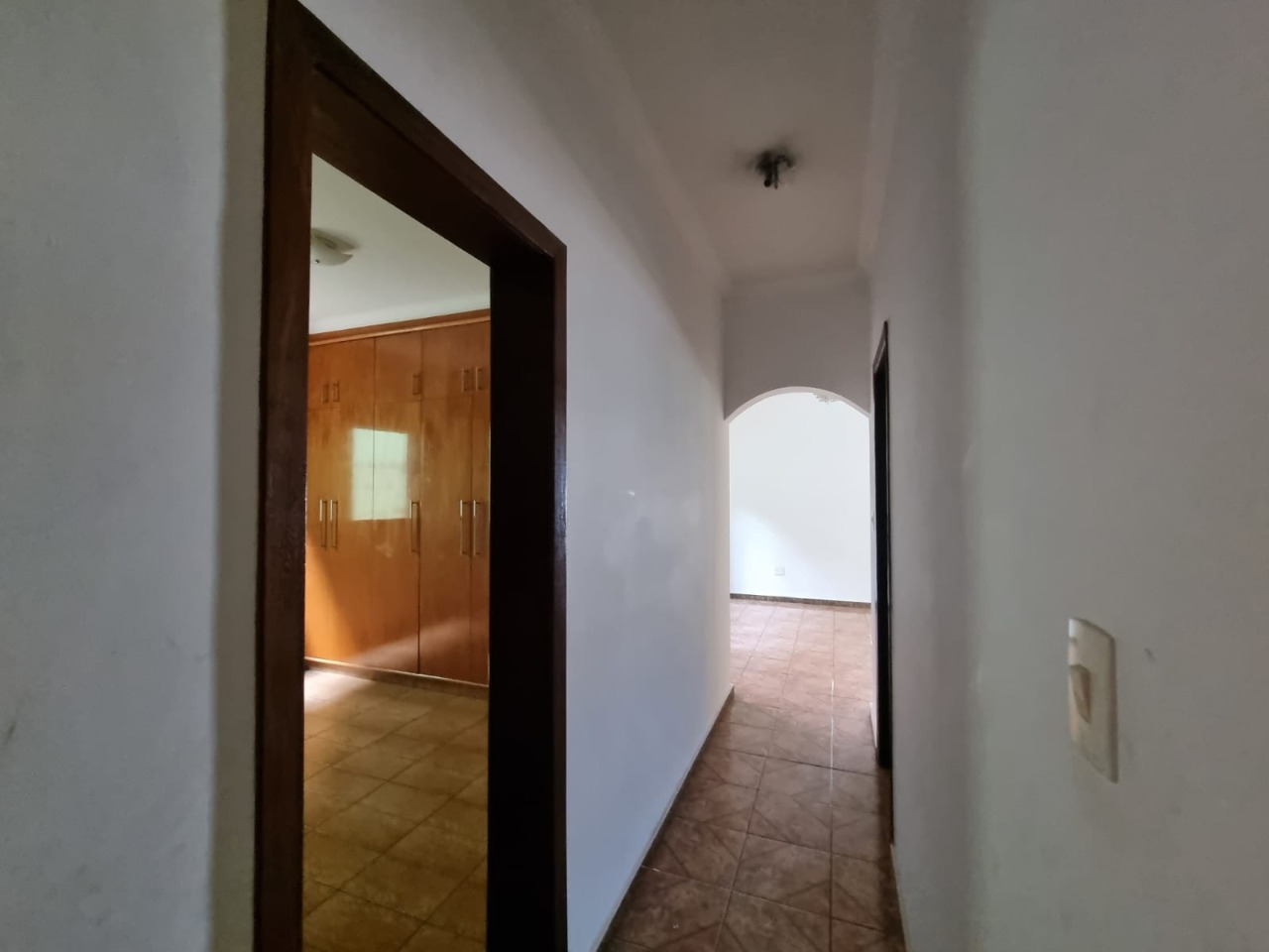 Casa à venda com 4 quartos, 300m² - Foto 10