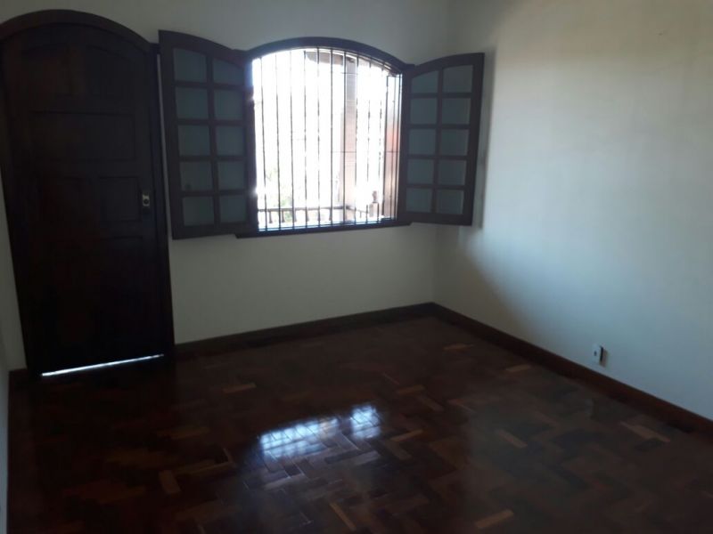 Casa à venda com 3 quartos, 360m² - Foto 5