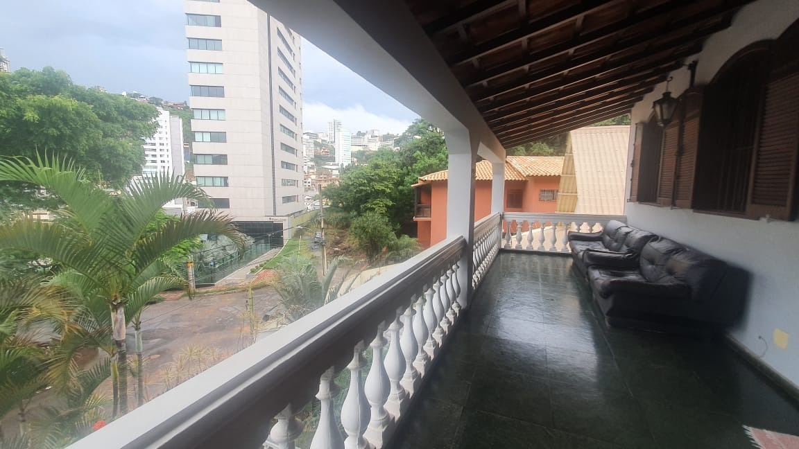 Casa à venda com 4 quartos, 660m² - Foto 17