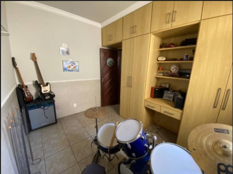 Casa à venda com 3 quartos, 200m² - Foto 8