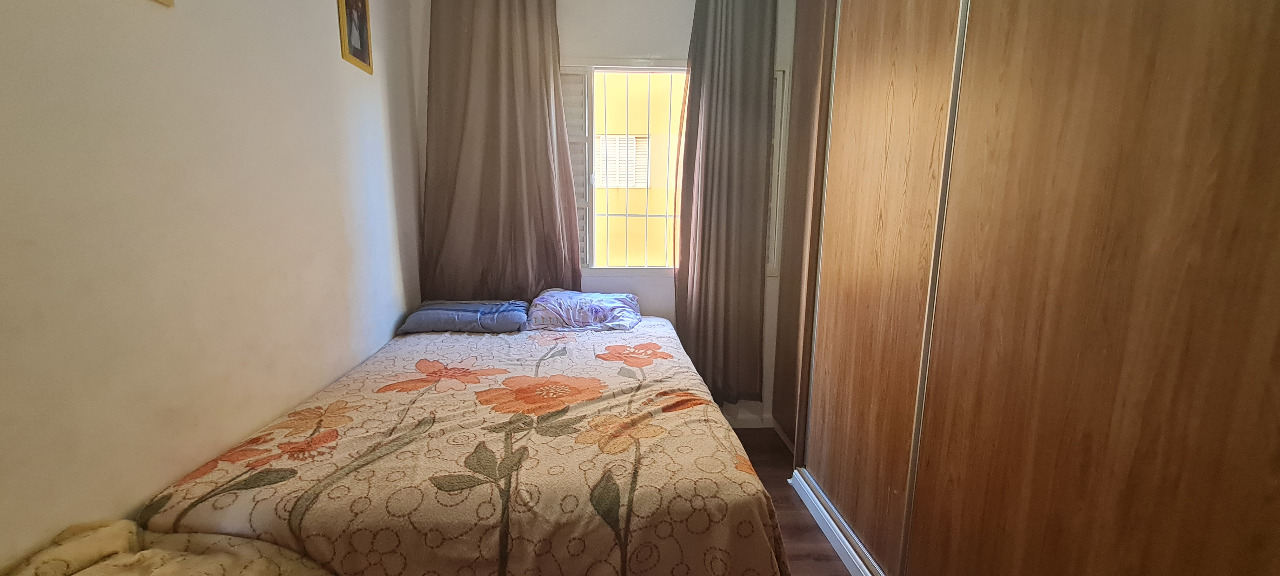 Apartamento à venda com 2 quartos, 70m² - Foto 3