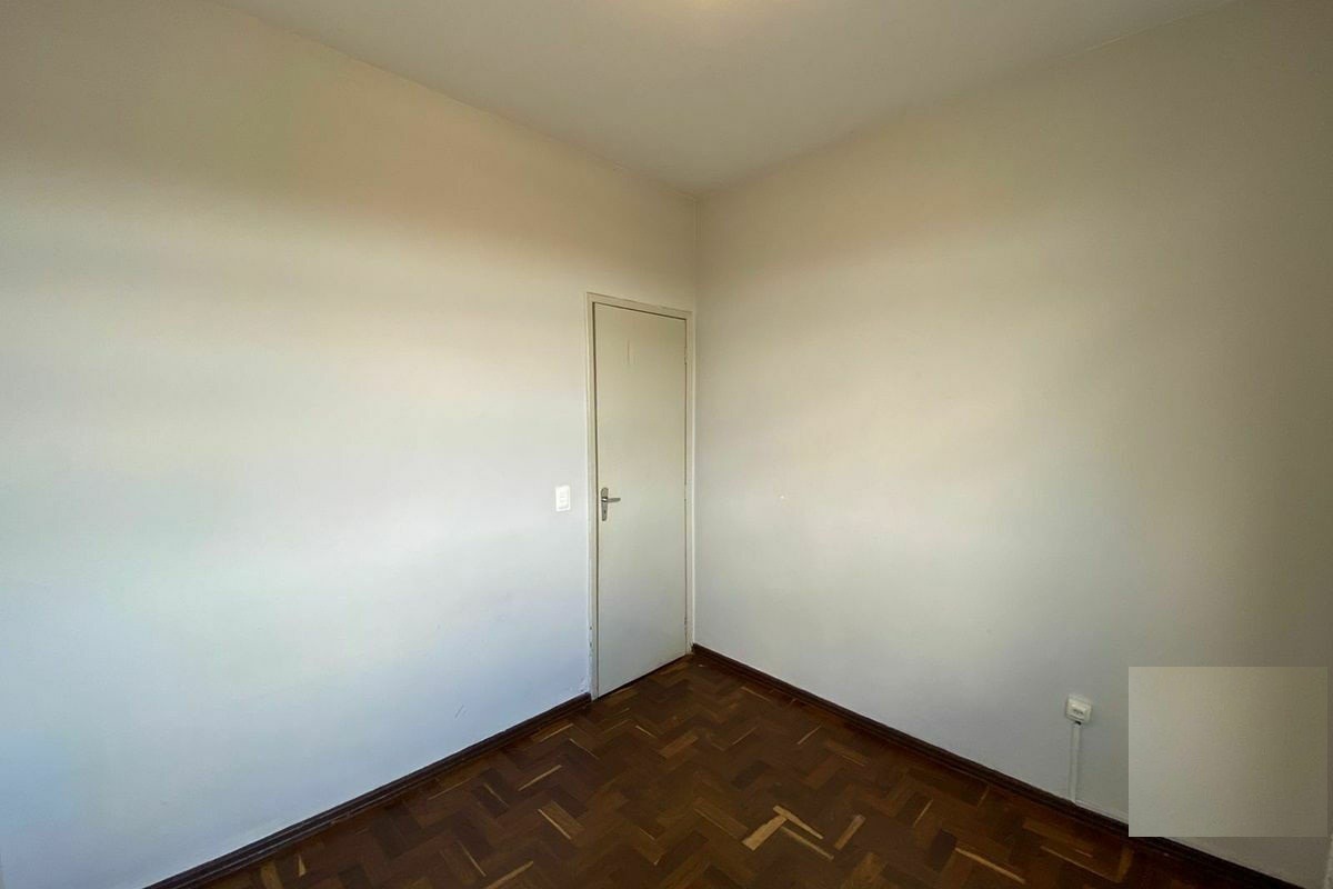 Apartamento à venda com 2 quartos, 72m² - Foto 4