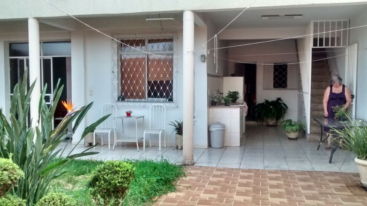 Casa à venda com 5 quartos, 250m² - Foto 5