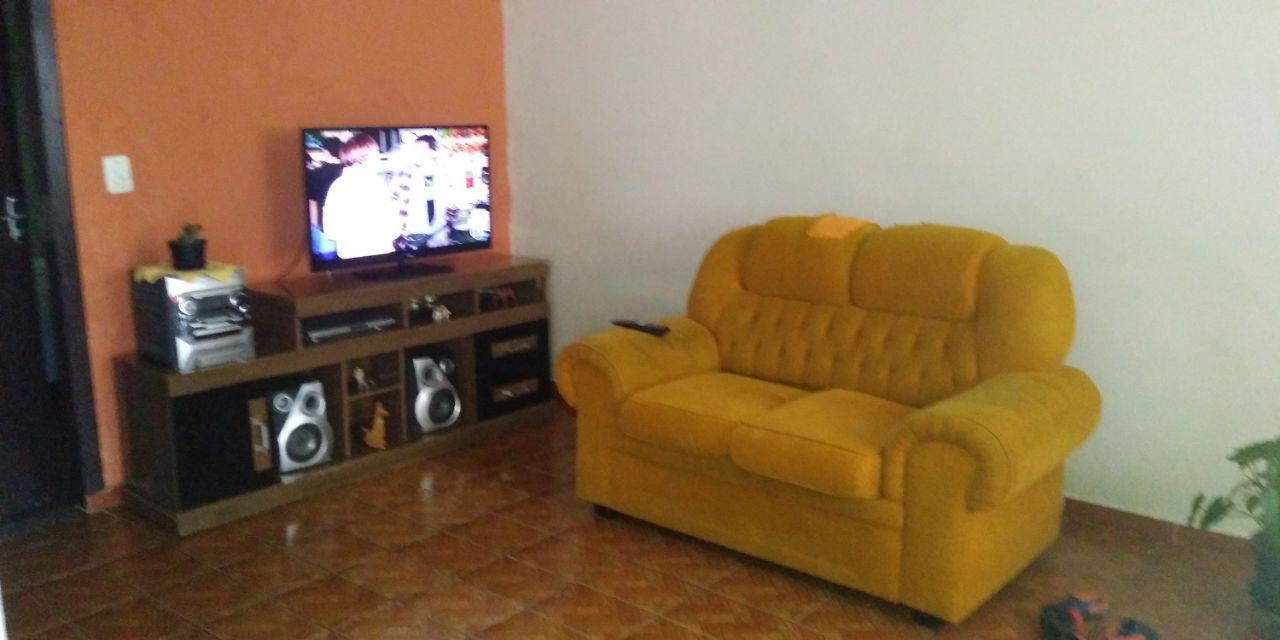 Casa à venda com 2 quartos, 90m² - Foto 2