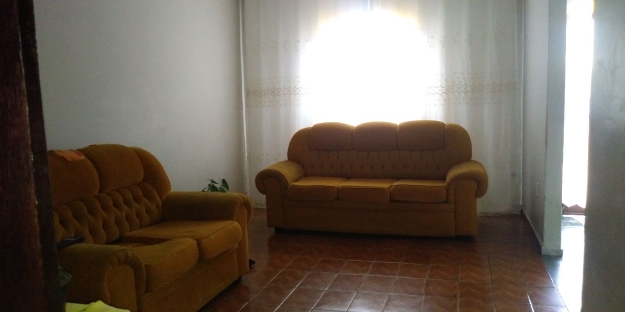 Casa à venda com 2 quartos, 90m² - Foto 1