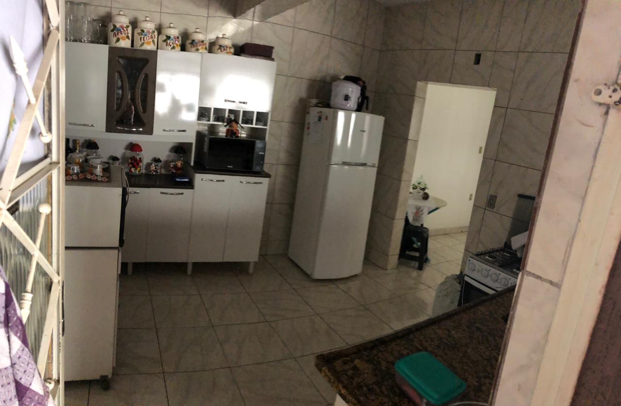 Casa à venda com 2 quartos, 360m² - Foto 5