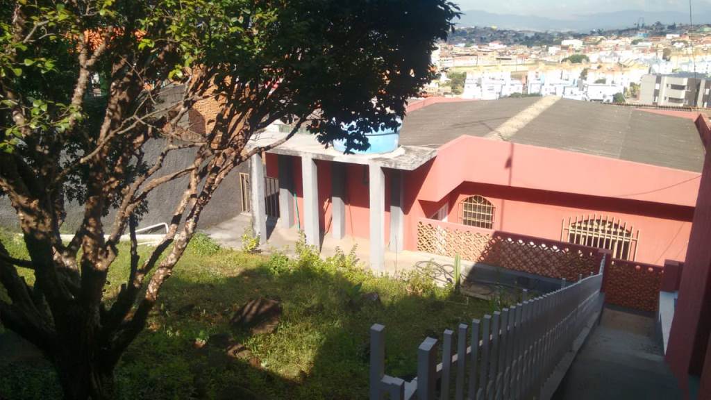 Casa à venda com 4 quartos, 360m² - Foto 10