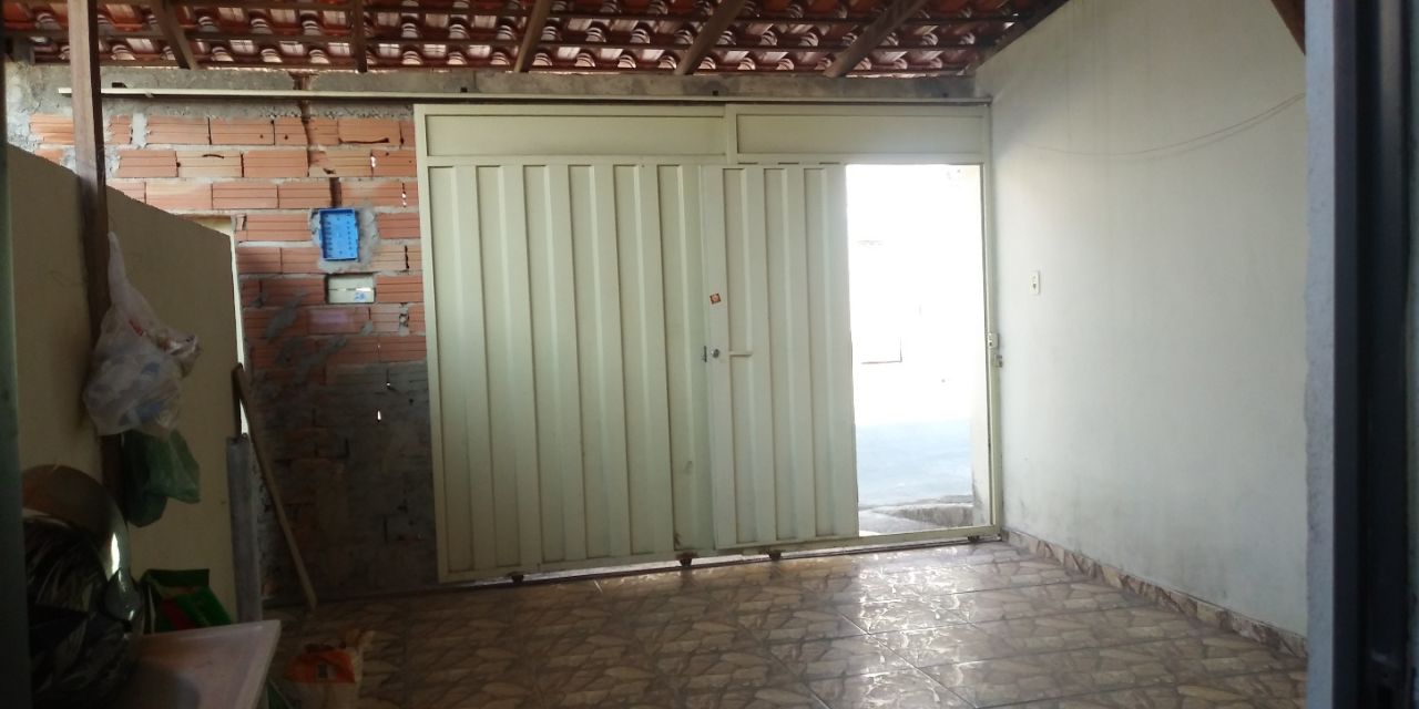 Casa à venda com 3 quartos, 180m² - Foto 2