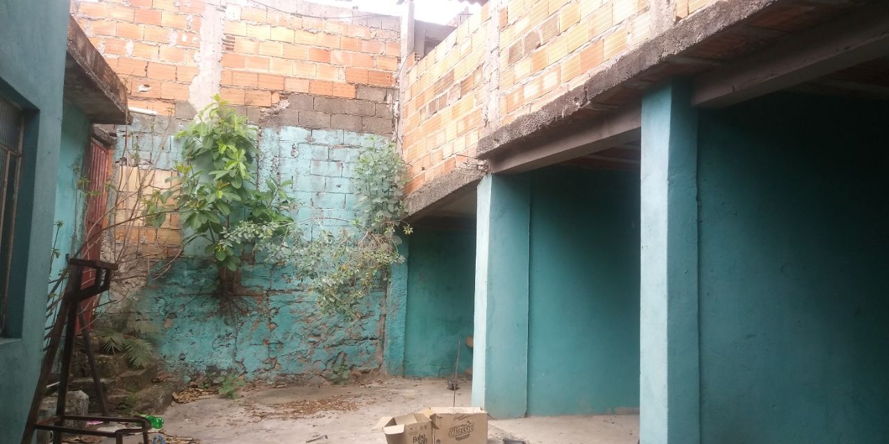 Casa à venda com 3 quartos, 200m² - Foto 4