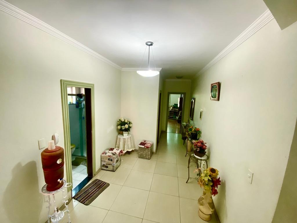 Casa à venda com 3 quartos, 265m² - Foto 10