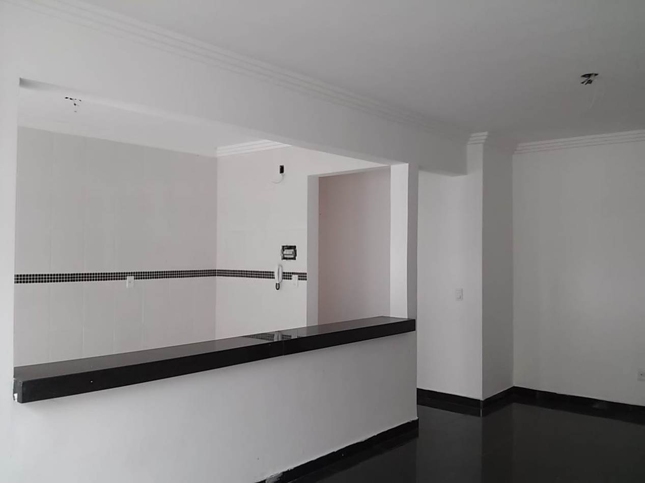 Apartamento à venda com 3 quartos, 158m² - Foto 4