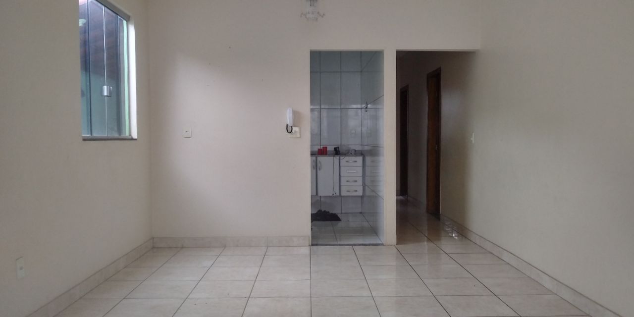 Casa à venda com 4 quartos, 120m² - Foto 4