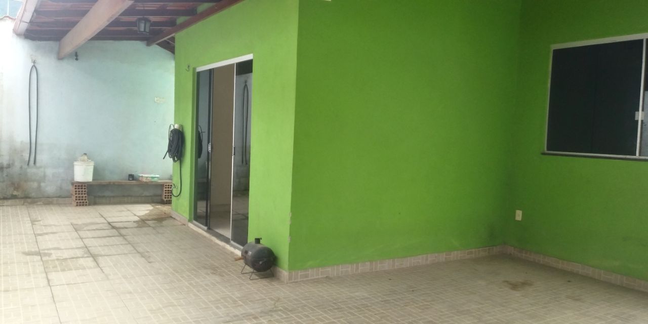 Casa à venda com 4 quartos, 120m² - Foto 2