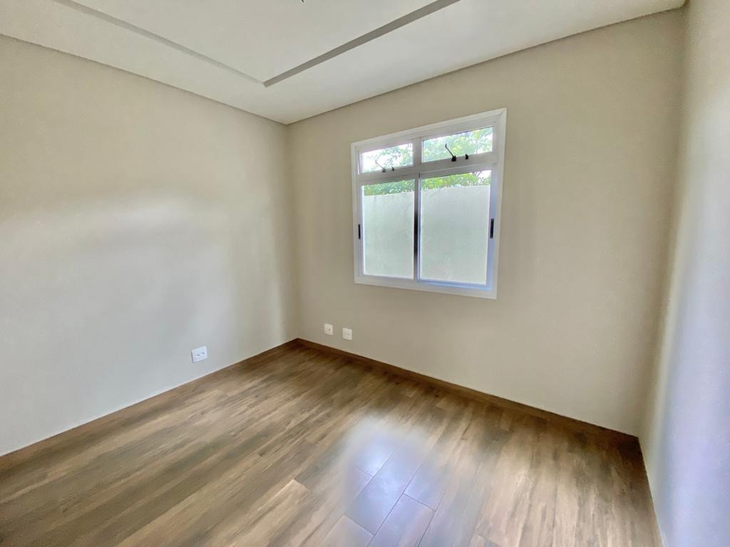 Casa à venda com 3 quartos, 180m² - Foto 18