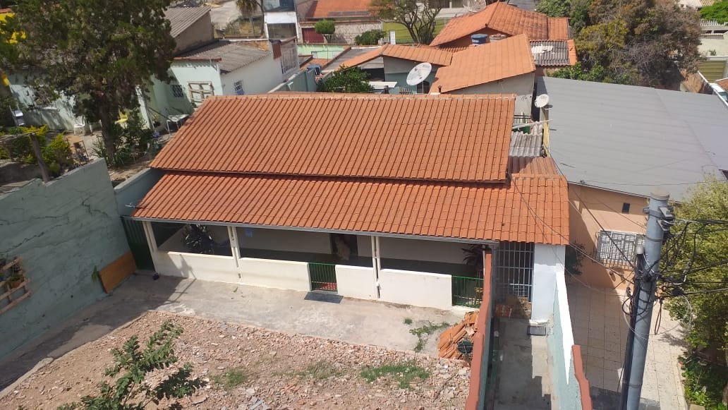 Casa à venda com 2 quartos, 360m² - Foto 1