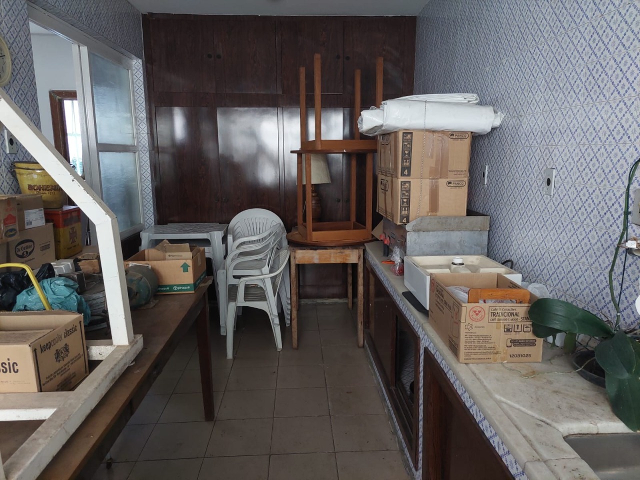 Casa à venda com 4 quartos, 300m² - Foto 25