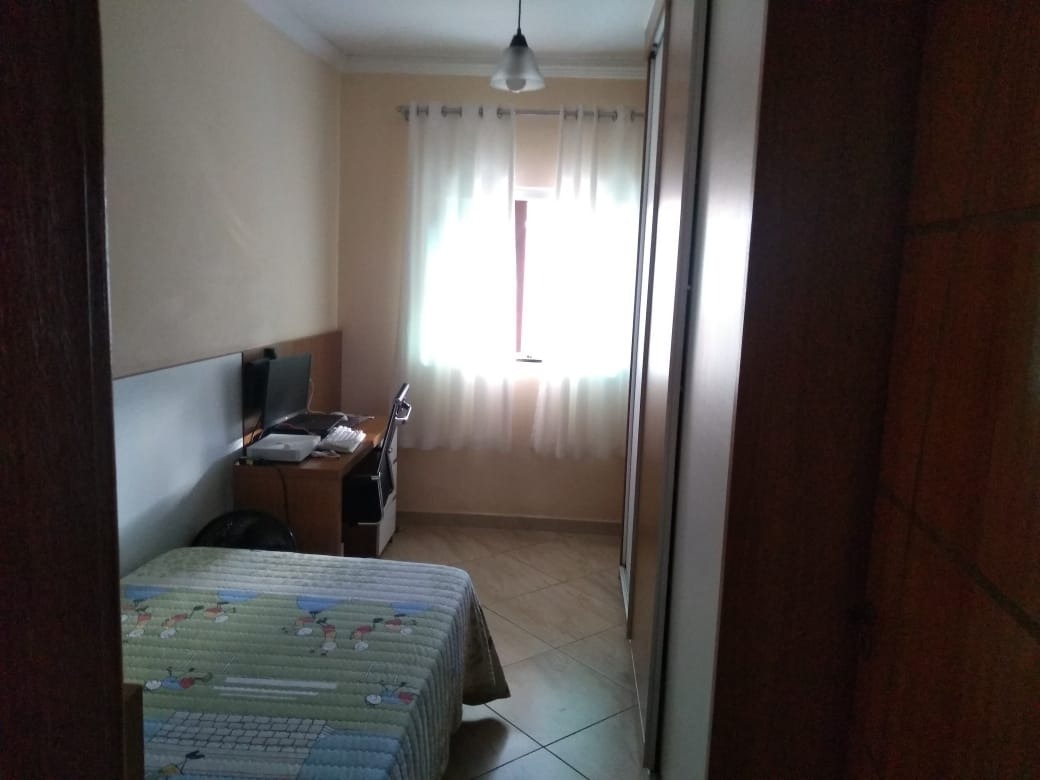 Casa à venda com 2 quartos, 180m² - Foto 7