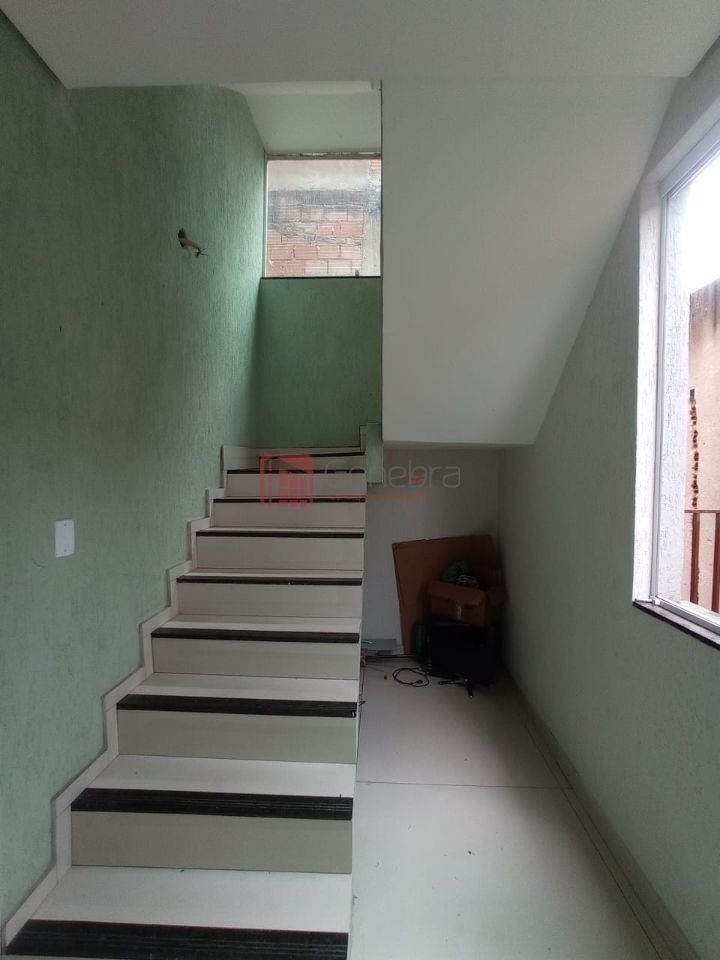 Casa à venda com 3 quartos, 211m² - Foto 9