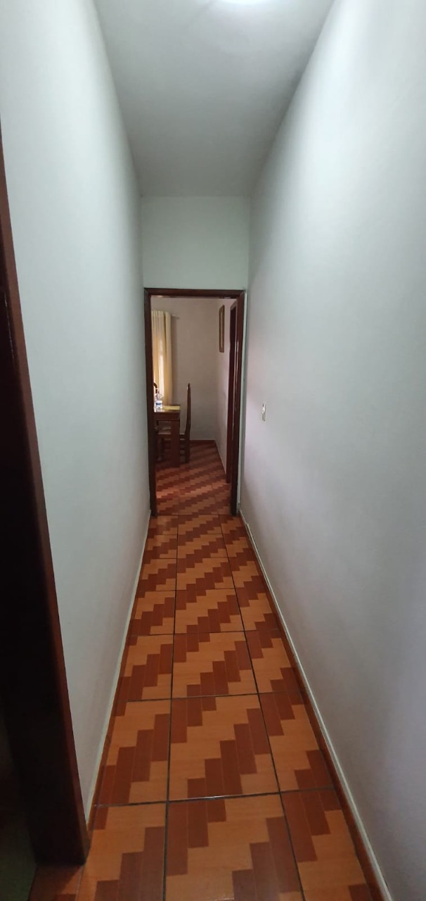 Casa à venda com 3 quartos, 300m² - Foto 7