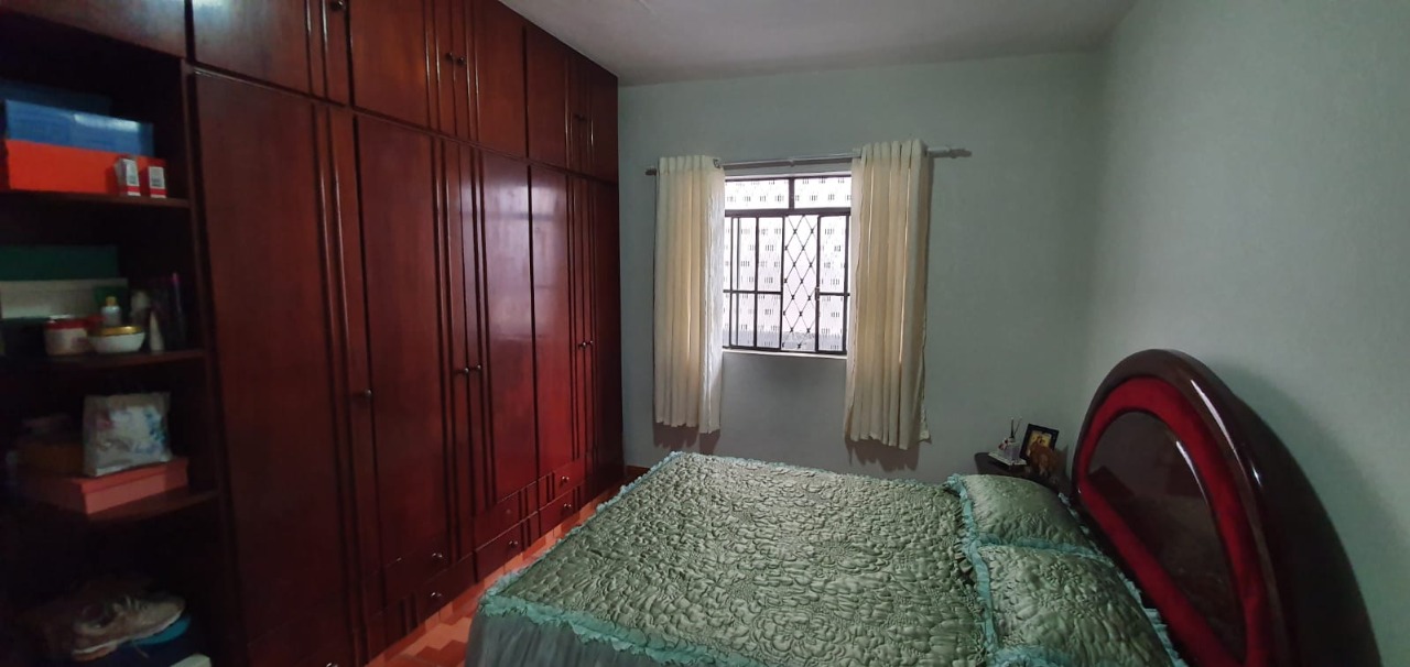 Casa à venda com 3 quartos, 300m² - Foto 13