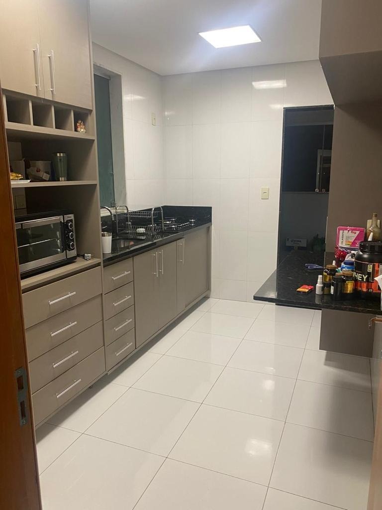 Apartamento à venda com 3 quartos, 170m² - Foto 3