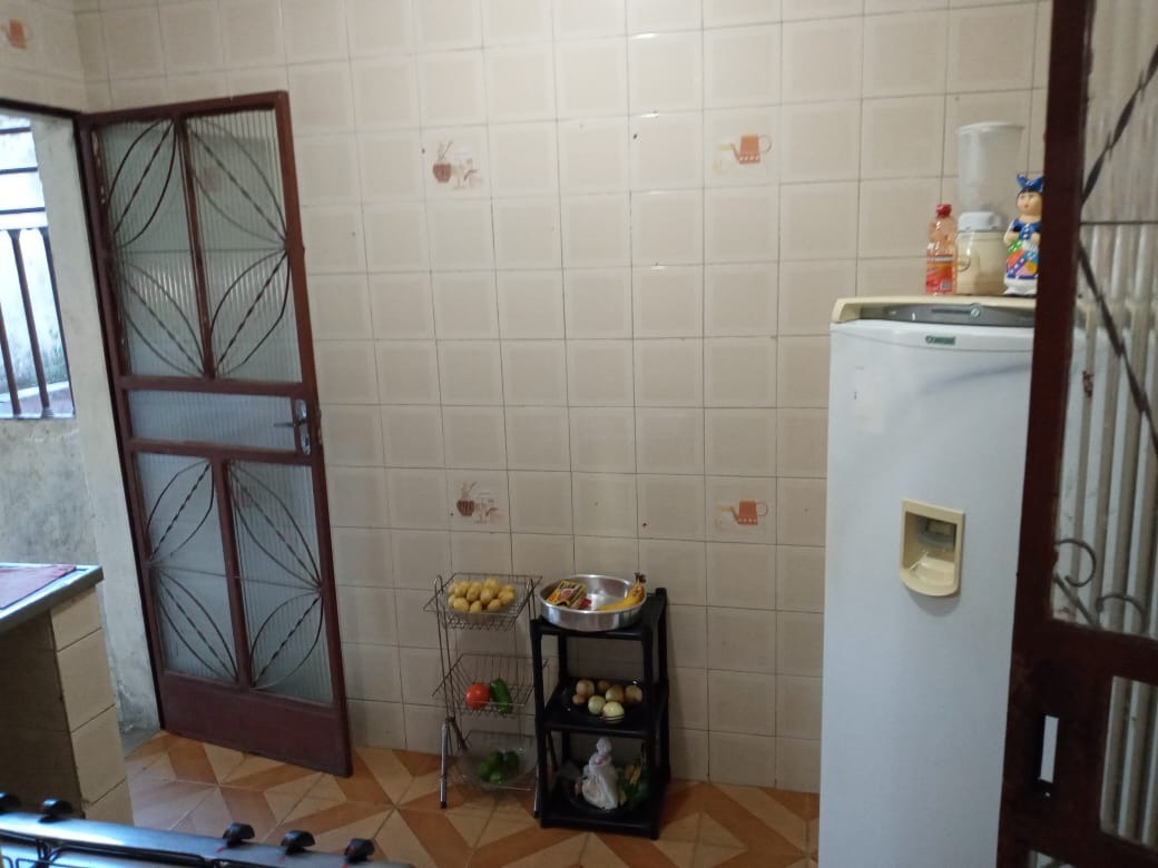 Casa à venda com 3 quartos, 300m² - Foto 8