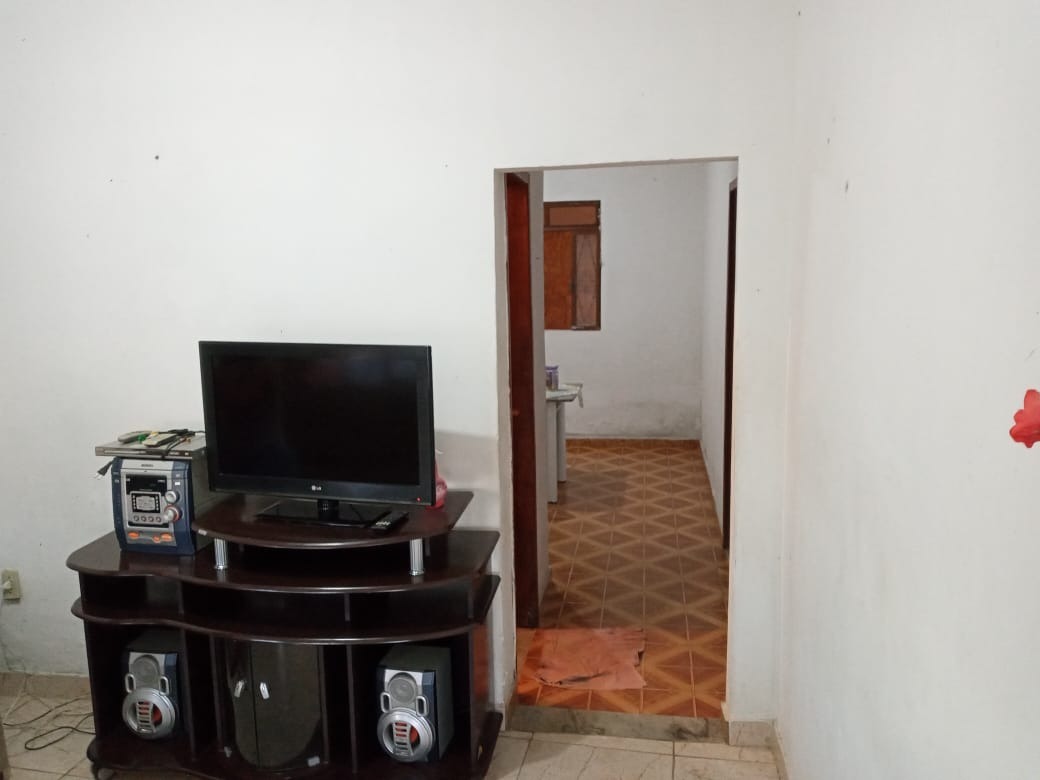 Casa à venda com 3 quartos, 300m² - Foto 3