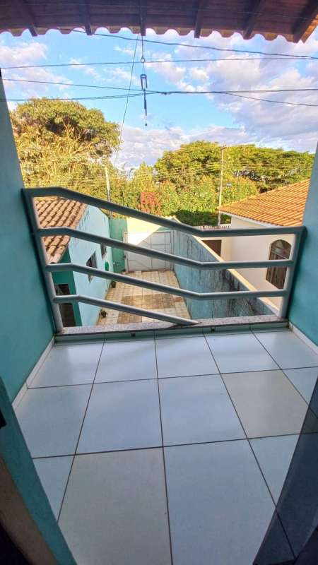 Casa à venda com 4 quartos, 360m² - Foto 2