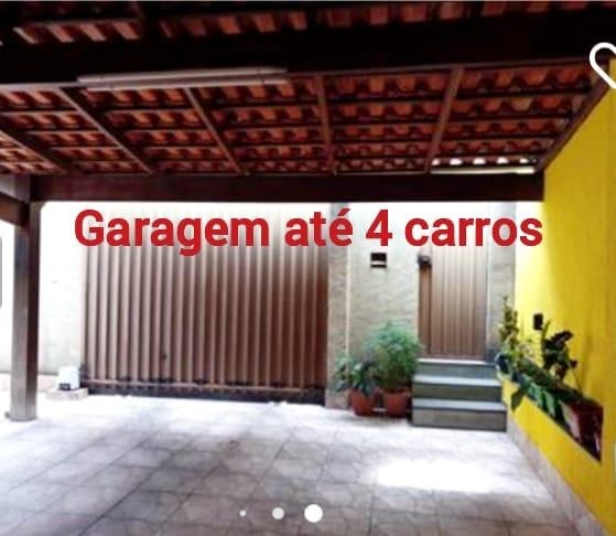 Casa à venda com 3 quartos, 264m² - Foto 1