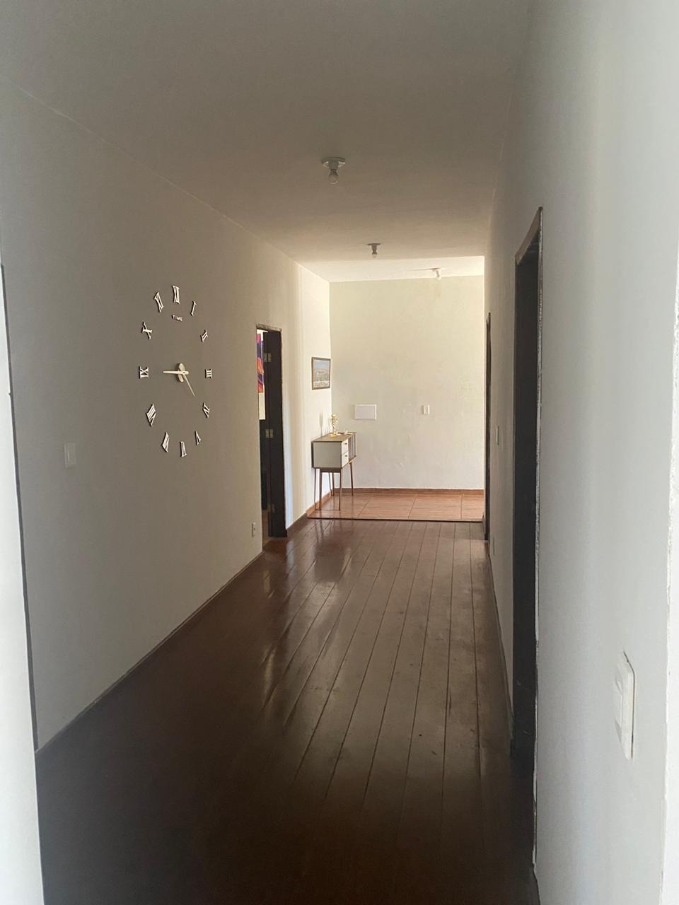 Casa à venda com 6 quartos, 220m² - Foto 11