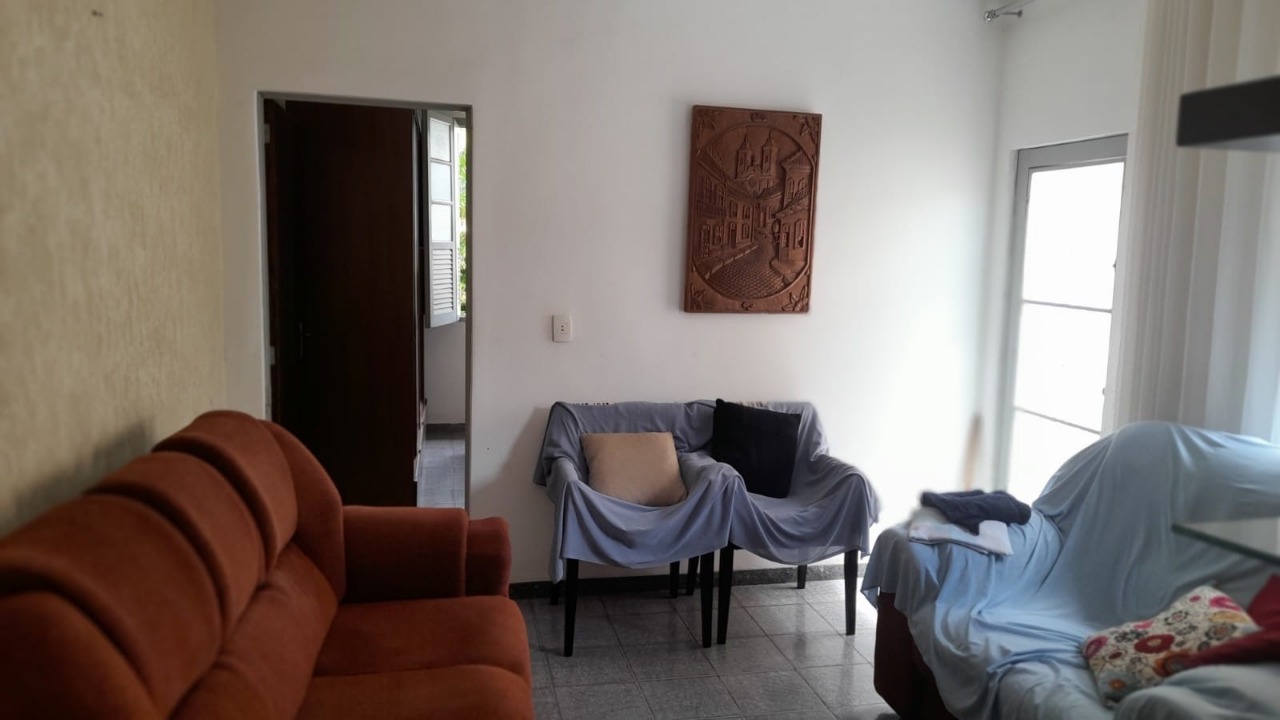 Casa à venda com 1 quarto, 186m² - Foto 2