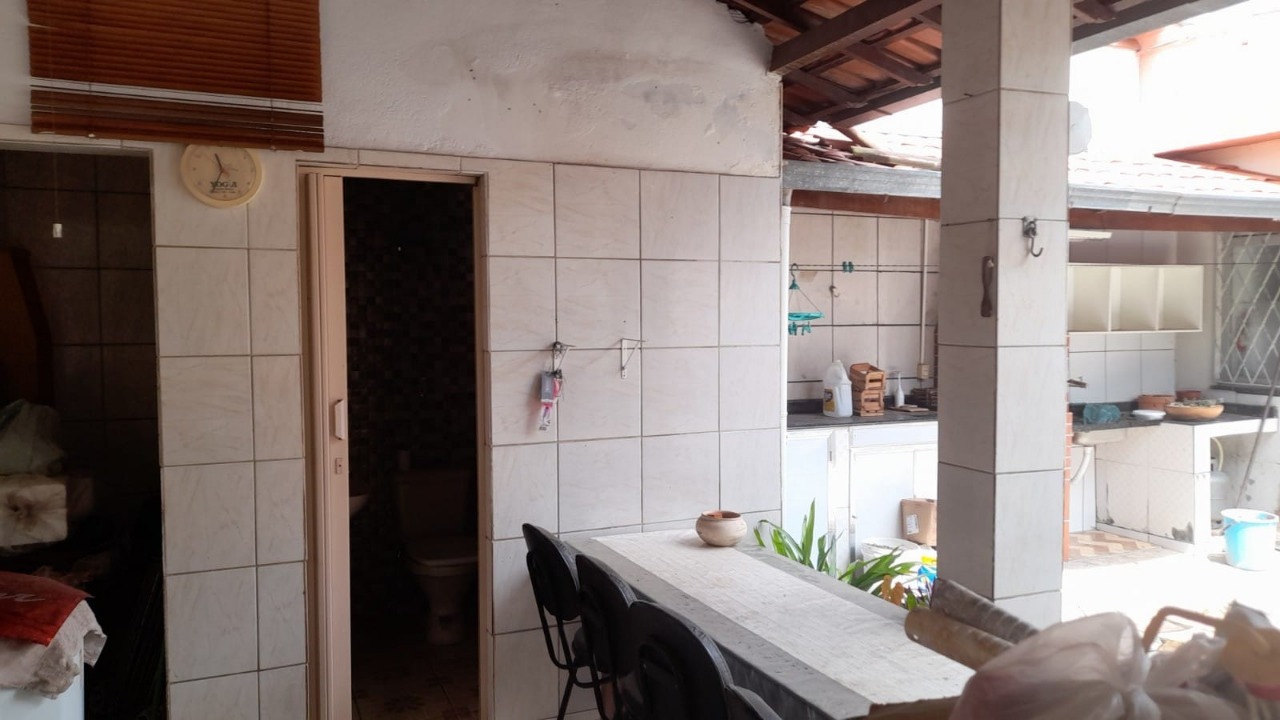 Casa à venda com 1 quarto, 186m² - Foto 12