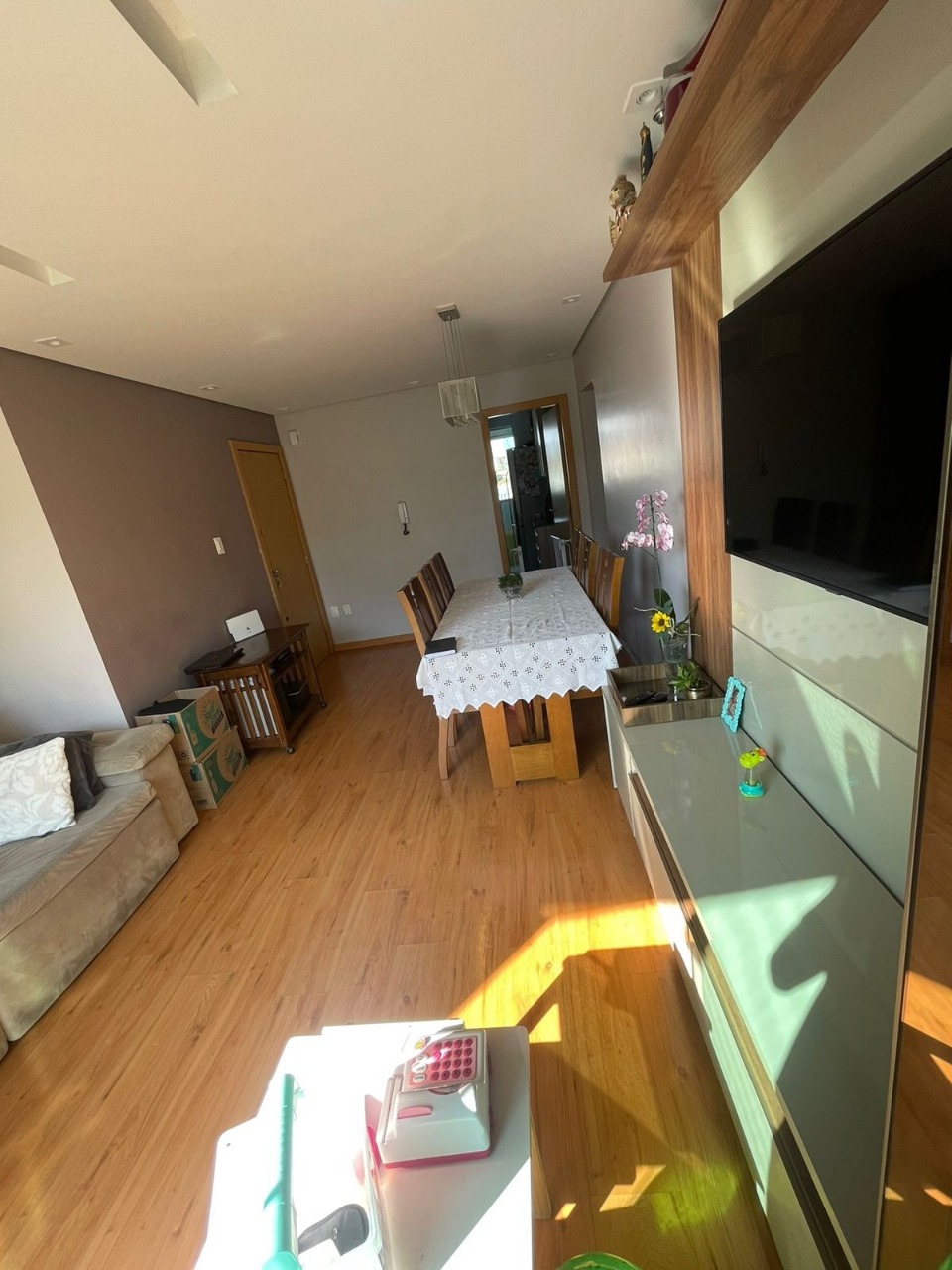 Apartamento à venda com 3 quartos, 85m² - Foto 2