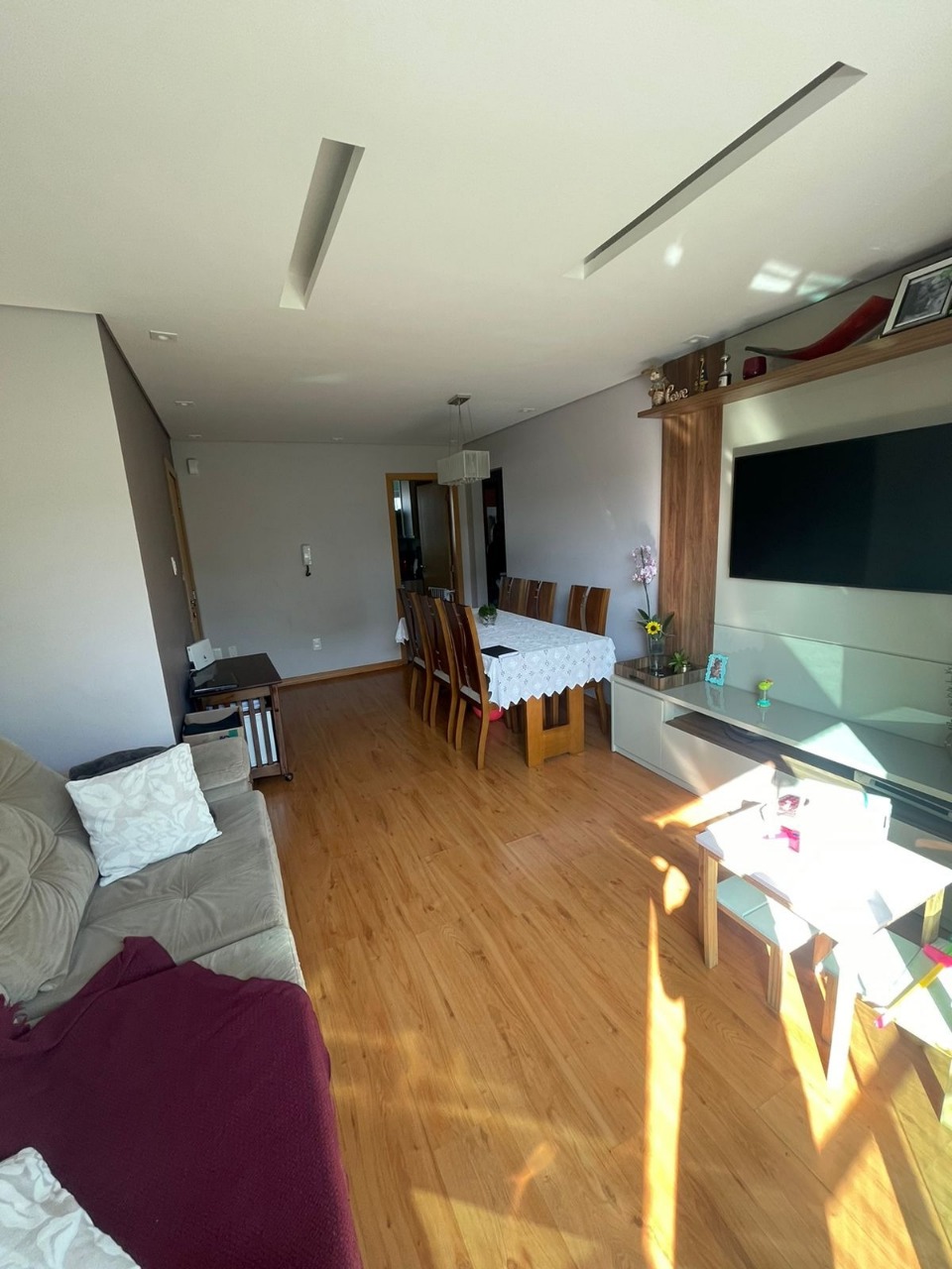 Apartamento à venda com 3 quartos, 85m² - Foto 1