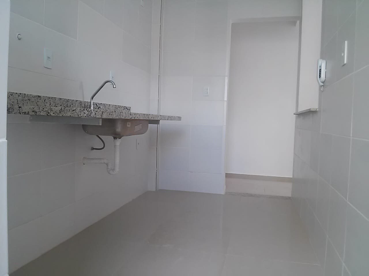 Apartamento à venda com 2 quartos, 64m² - Foto 7