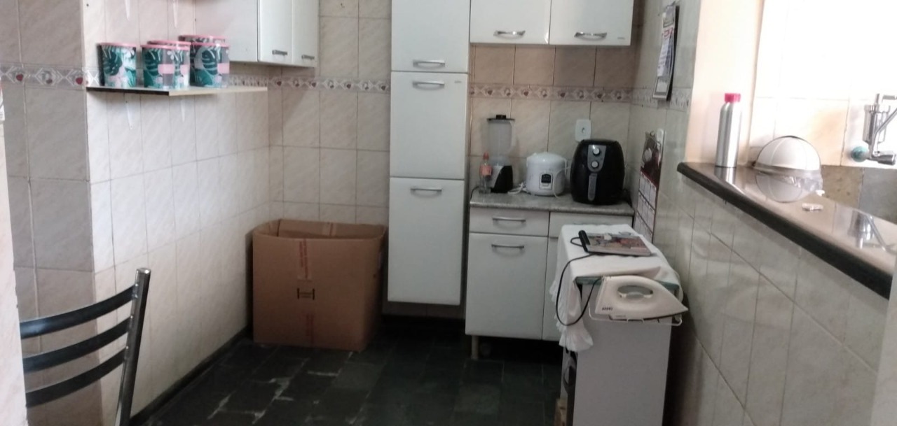 Casa à venda com 4 quartos, 320m² - Foto 11