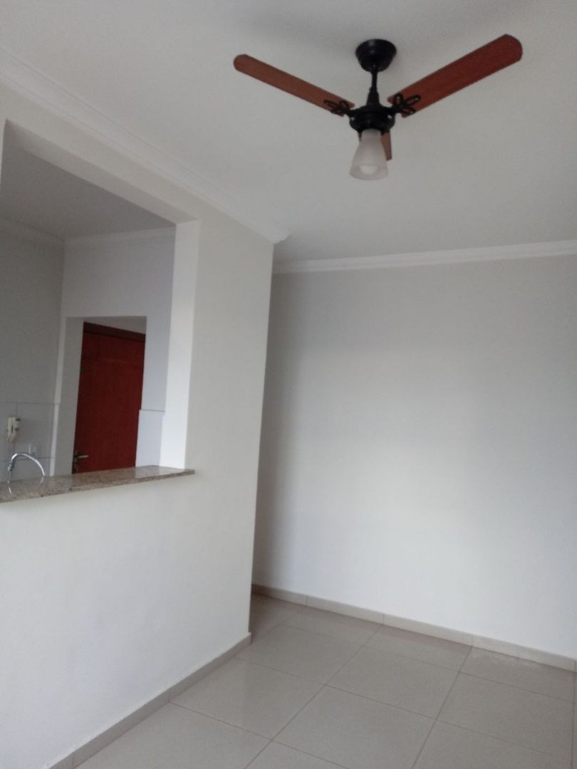 Apartamento à venda com 2 quartos, 45m² - Foto 2