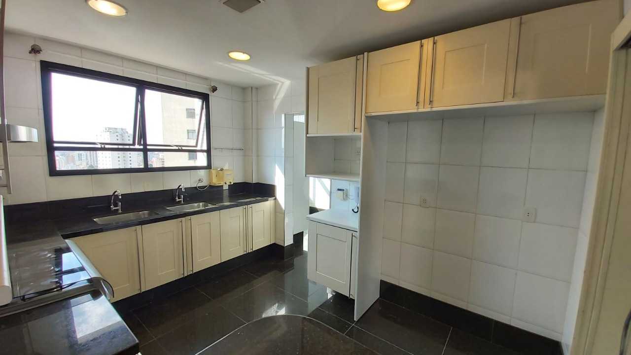 Apartamento à venda com 4 quartos, 180m² - Foto 6