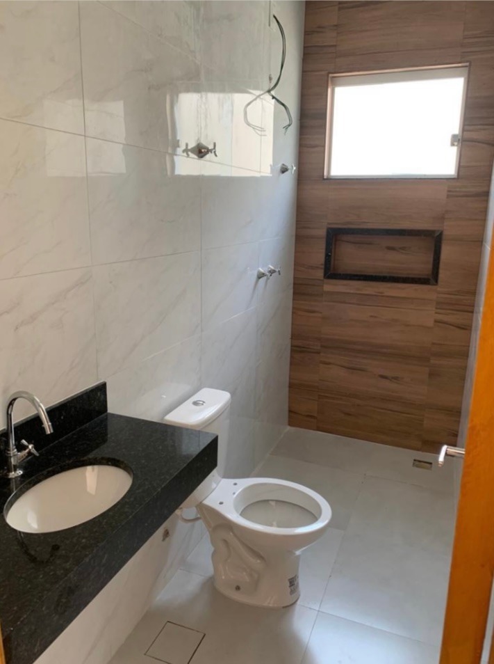 Casa à venda com 3 quartos, 100m² - Foto 5