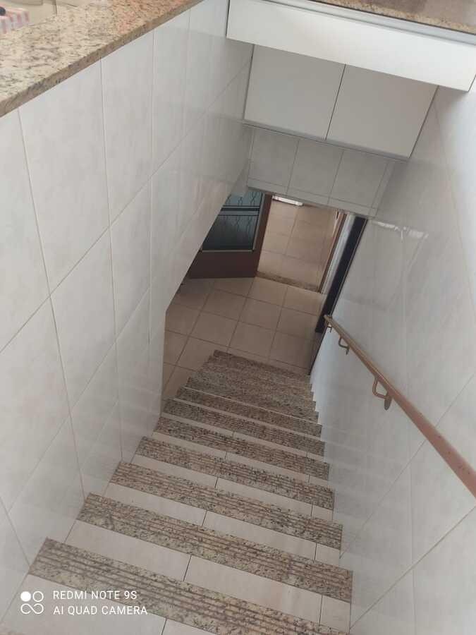 Casa à venda com 4 quartos, 200m² - Foto 5