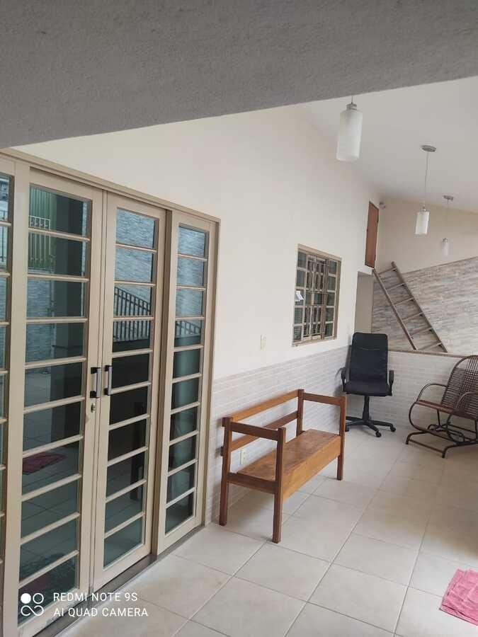 Casa à venda com 4 quartos, 200m² - Foto 11