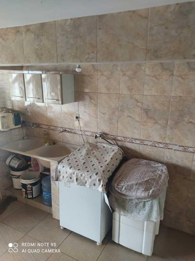 Casa à venda com 4 quartos, 200m² - Foto 14