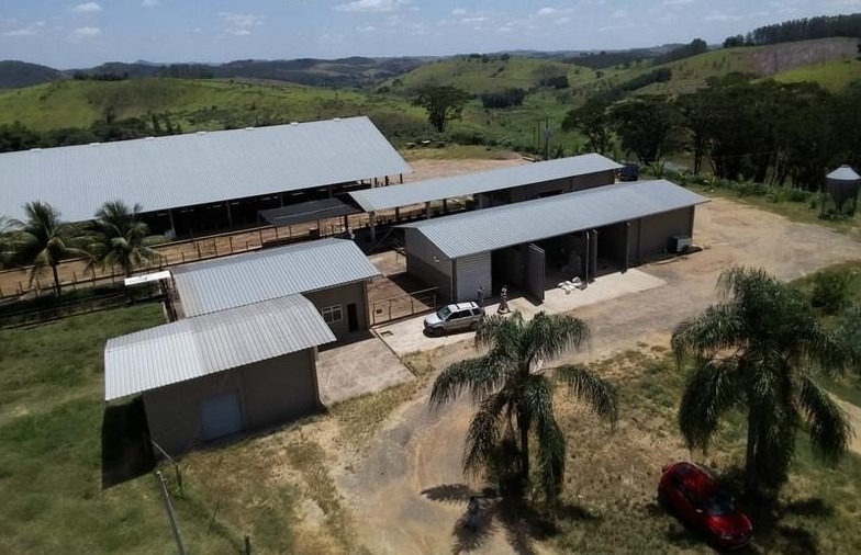 Chácara à venda com 3 quartos, 1005000m² - Foto 10