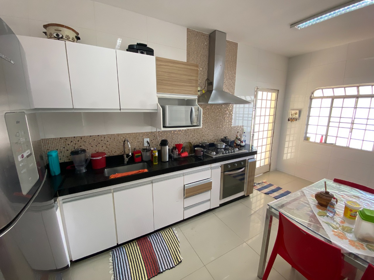 Casa à venda com 3 quartos, 319m² - Foto 10