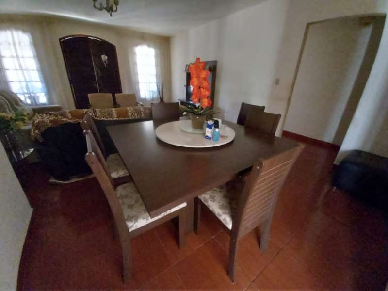 Casa à venda com 3 quartos, 600m² - Foto 6