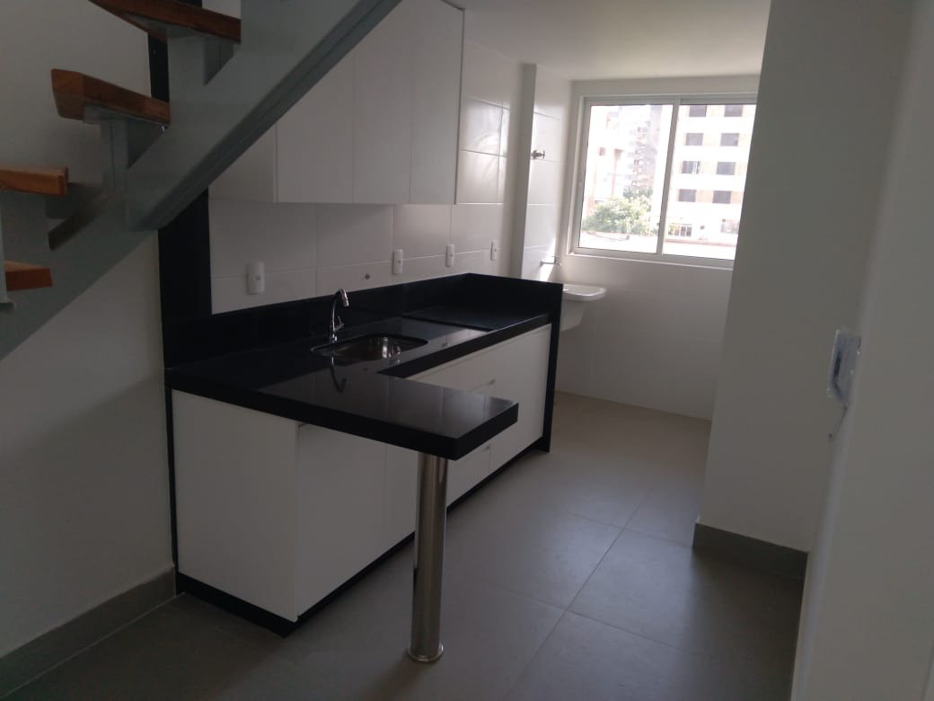 Cobertura à venda com 2 quartos, 130m² - Foto 1