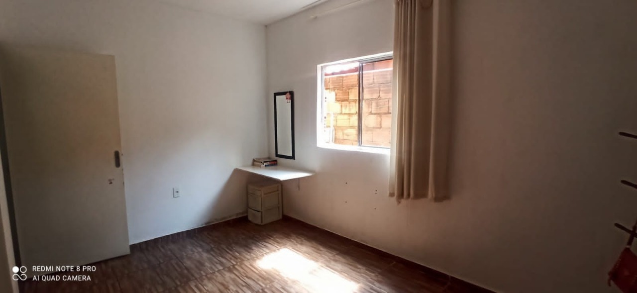 Casa à venda com 4 quartos, 380m² - Foto 3