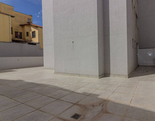 Apartamento à venda com 3 quartos, 100m² - Foto 1